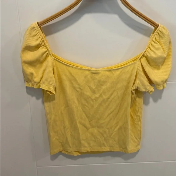 Sunday best Yellow Short-Sleeve Smocked Tie-Front Top size large - Picture 6 of 6